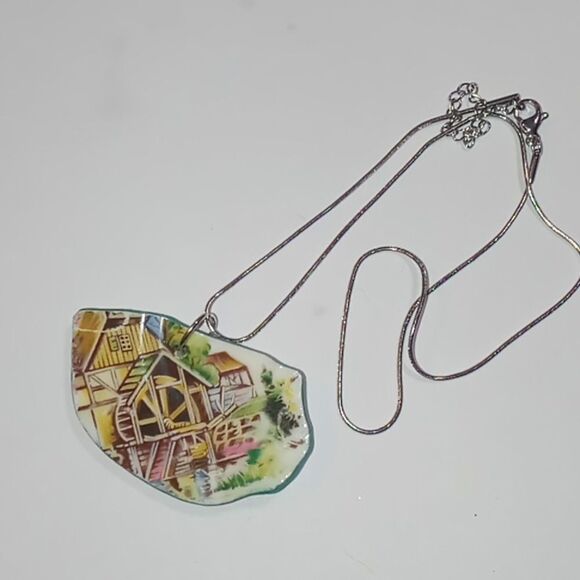 Plate necklace - Picture 1 of 5